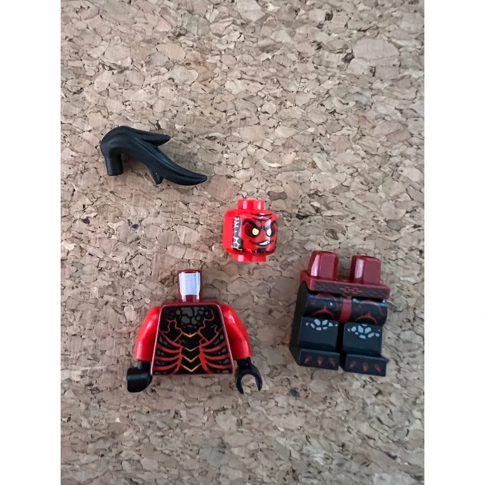 LEGO Nexo‎ Knights 70338 Ultimate Flama Minifigure Set Red Good Condition